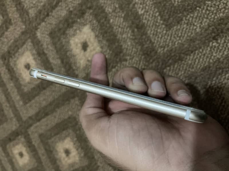 Apple iPhone 7 4