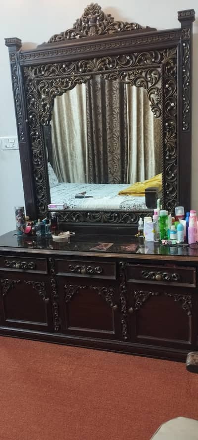 dressing table