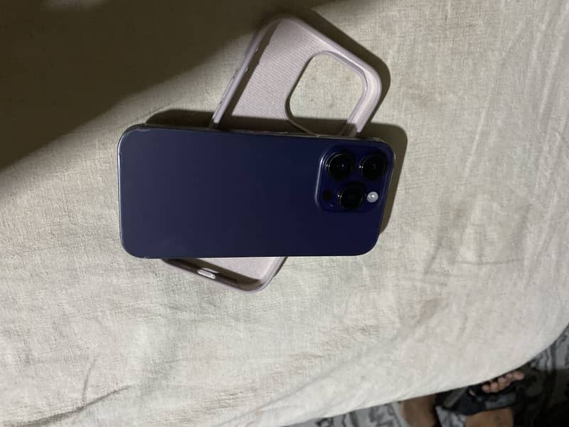 Apple iPhone 14 Pro 1