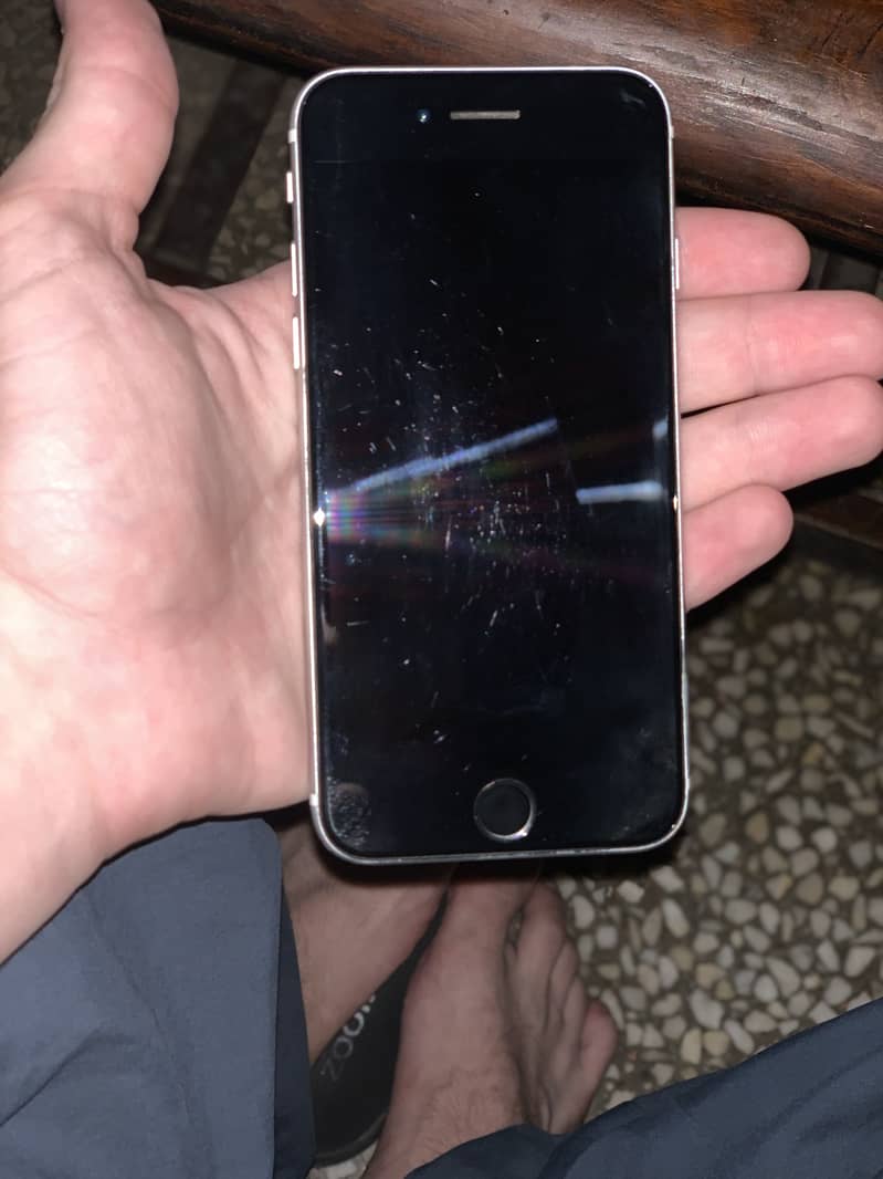 Apple iPhone SE 2 1