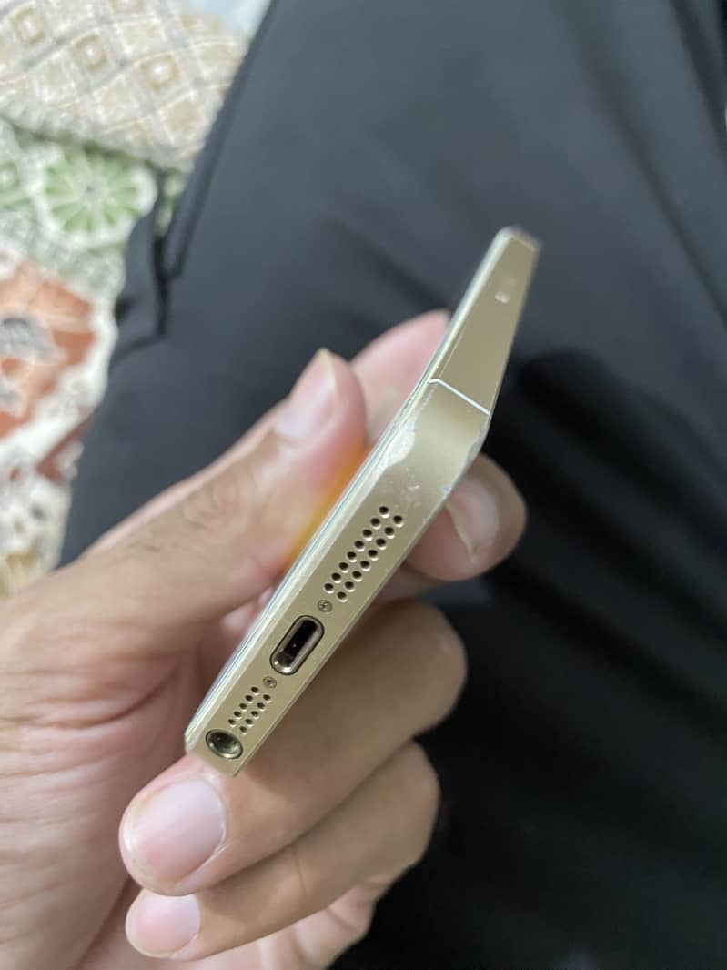 Apple iPhone SE 3
