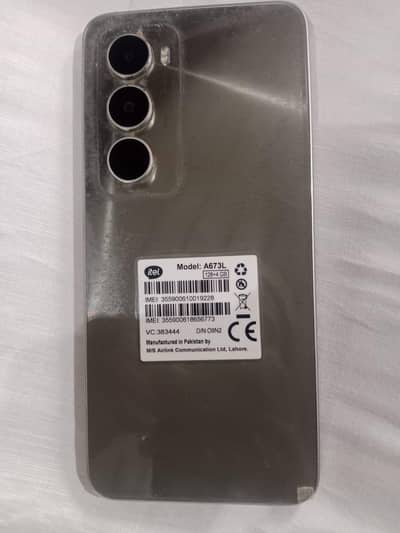 itel À100