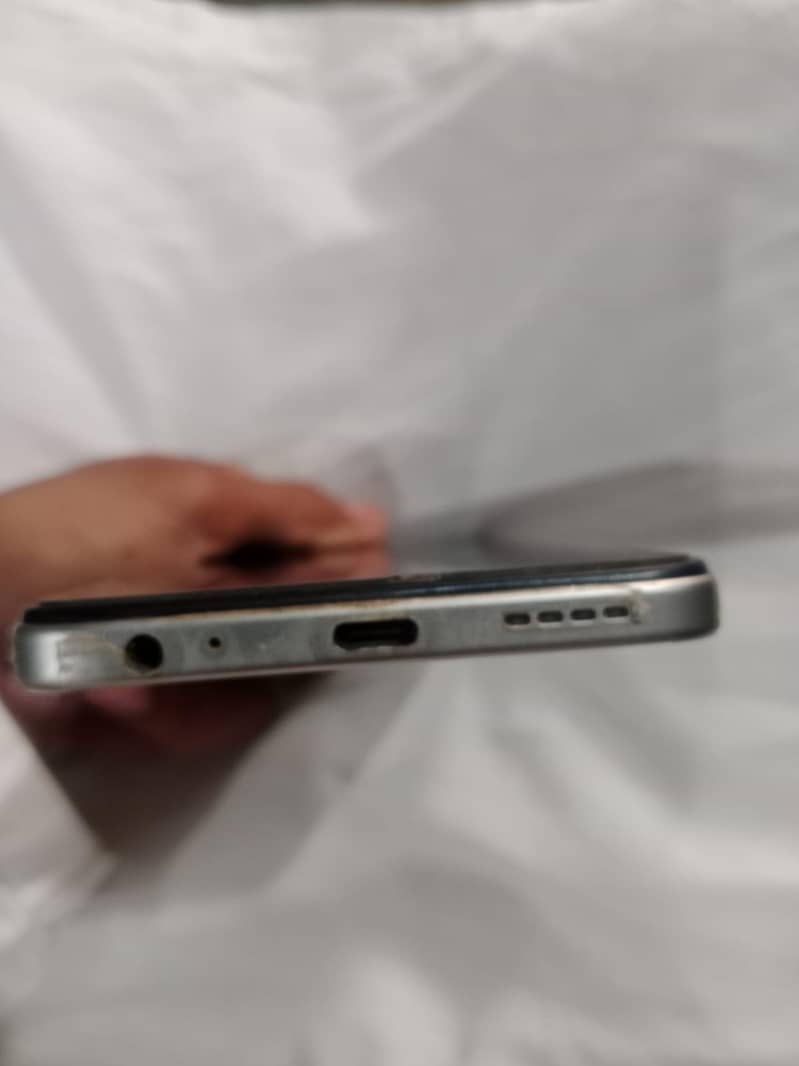 itel À100 1