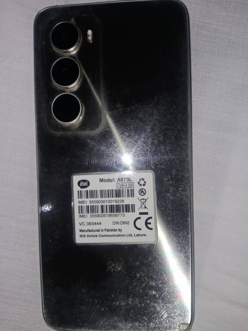 itel À100 3
