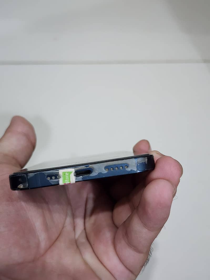 Apple iPhone 14 3