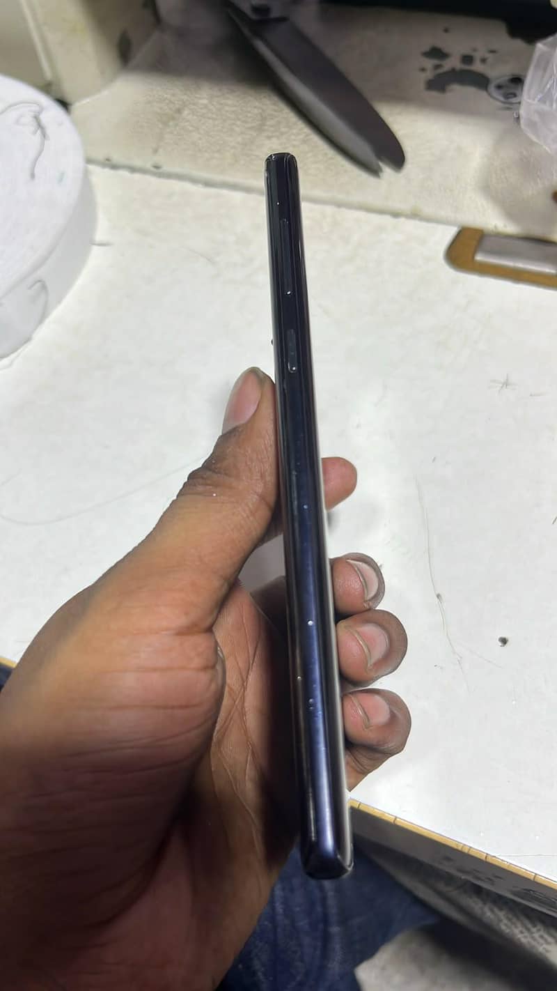 Samsung Mobile Note 9 6