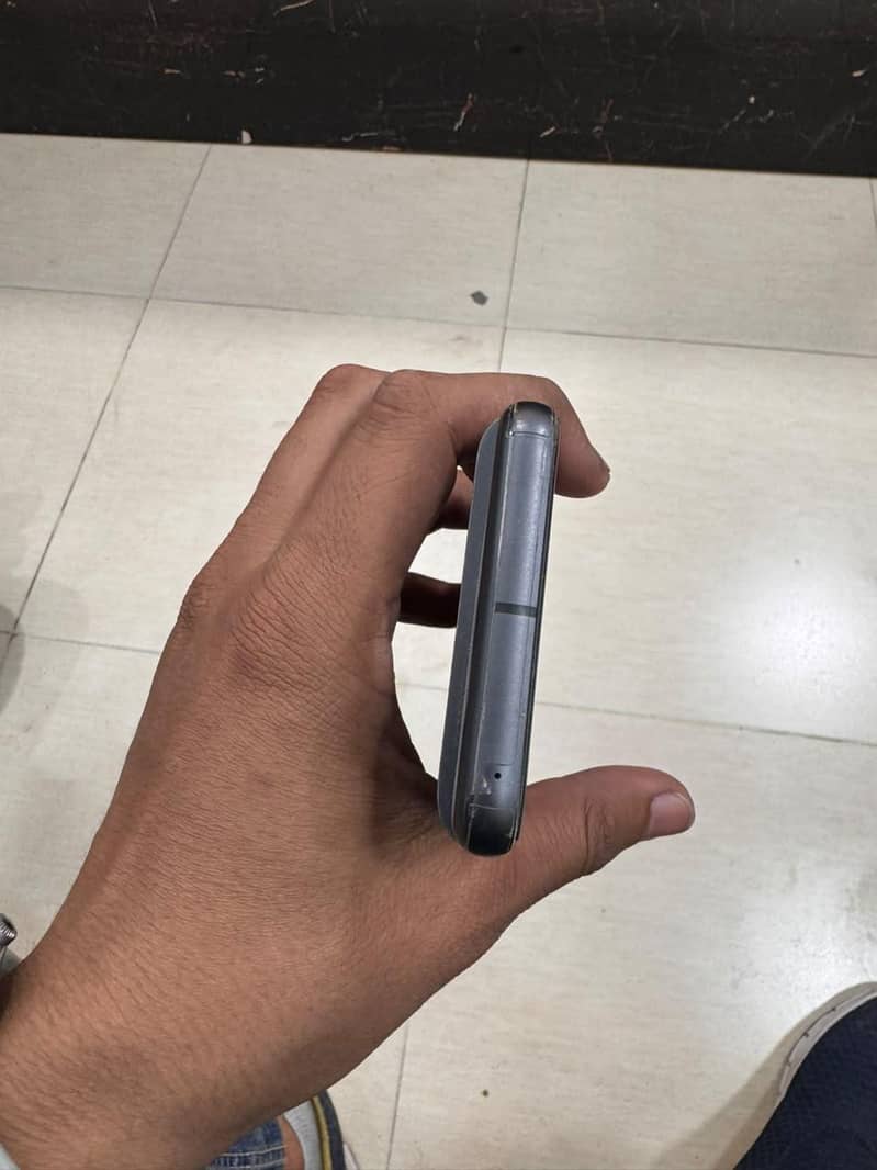Google Pixel 8 2