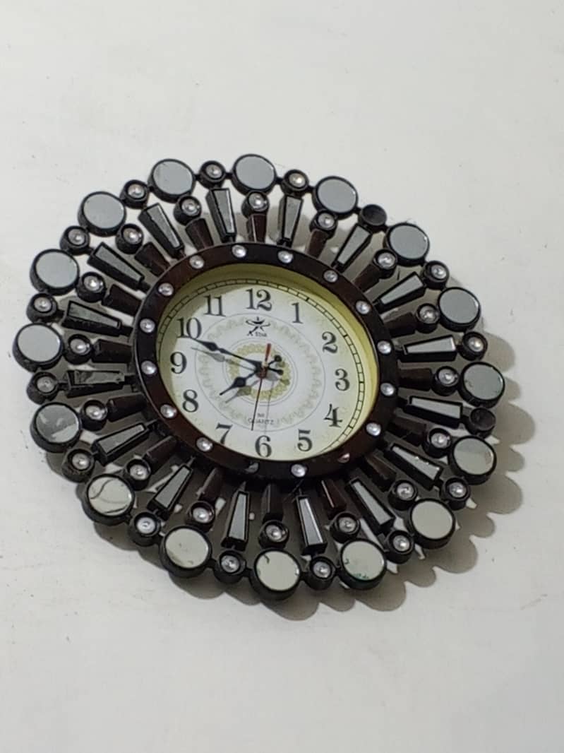 used clock 0