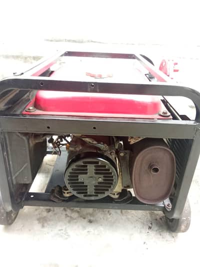3500 watt genrater used condition 10 by 8 no need work buy and use