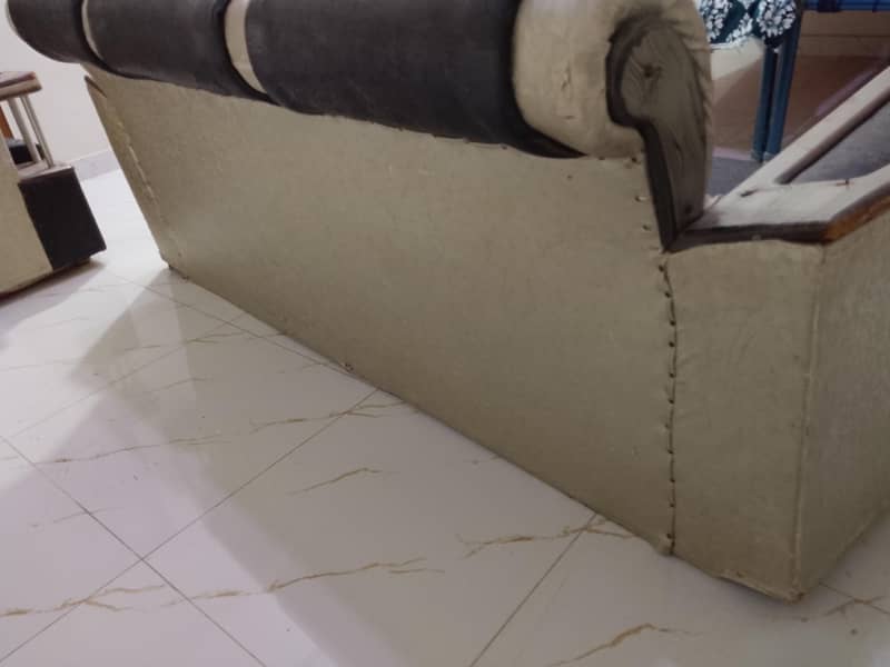 5 seater sofa 3
