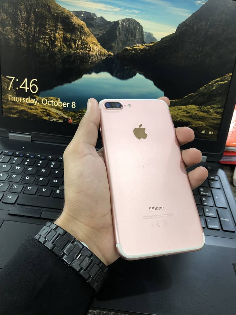 Apple iPhone 7 Plus 0