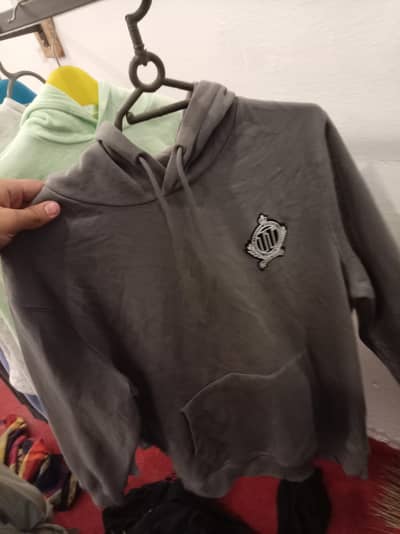 THRIFT IMPORTED HOODIES AND TROUSERS
