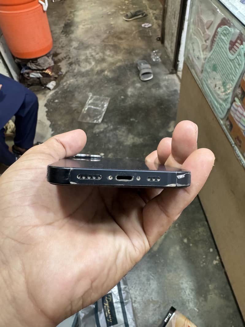 Apple iPhone 13 JV 2