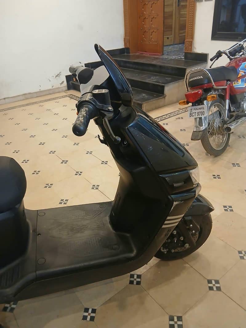 A 12 Revoo 11
