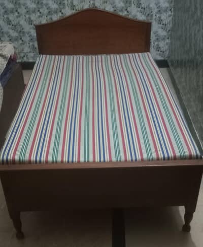 2 x Single Beds with Mattress (Foam)
