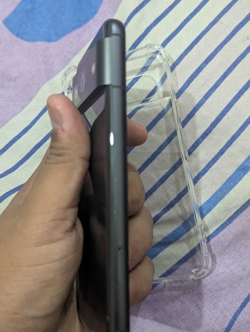 Google pixel 8 3