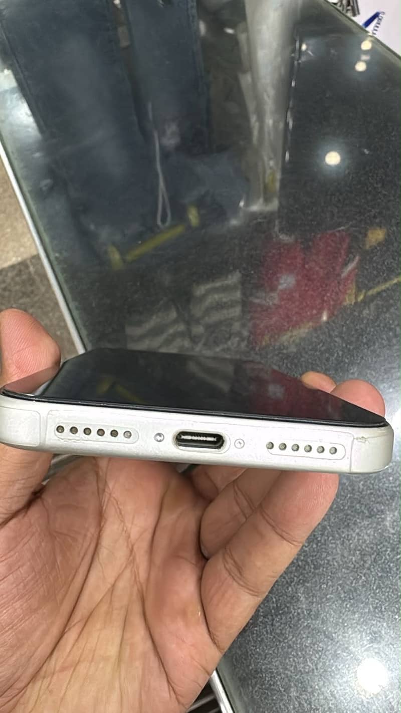 Apple iPhone 17 Pro Max 3
