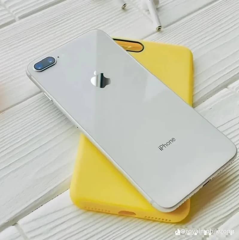 Apple iPhone 7 Plus 0
