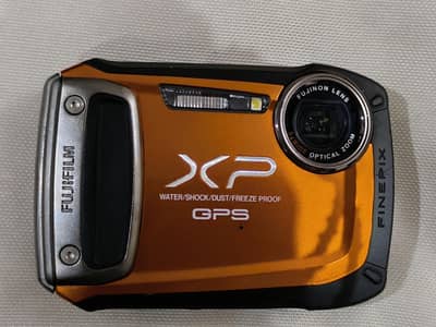 digi camera Fujifilm finepix XP150 (orange)
