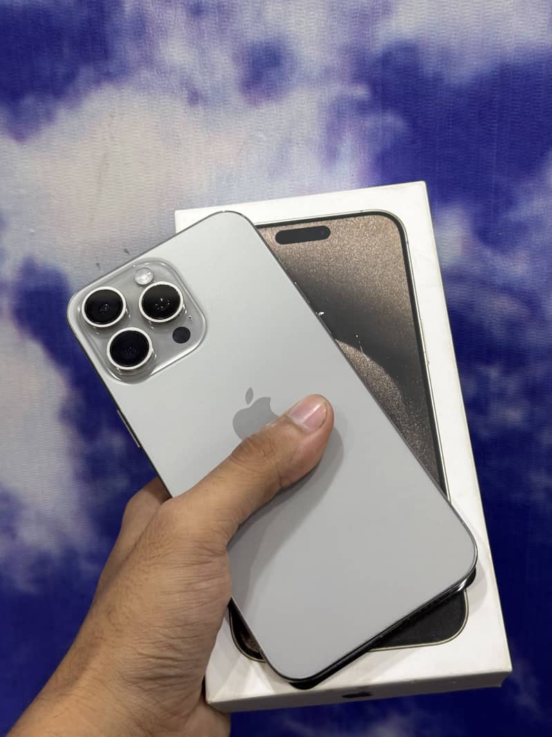 iPhone 15 Pro Max 0