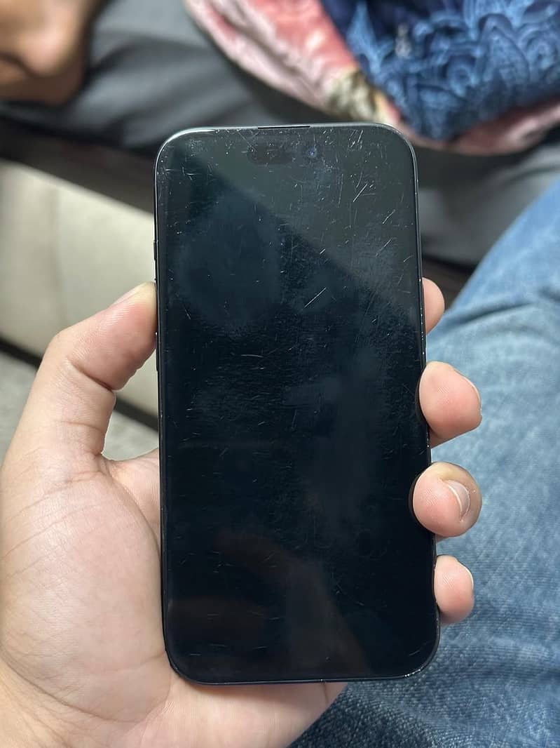 Apple iPhone 15 4
