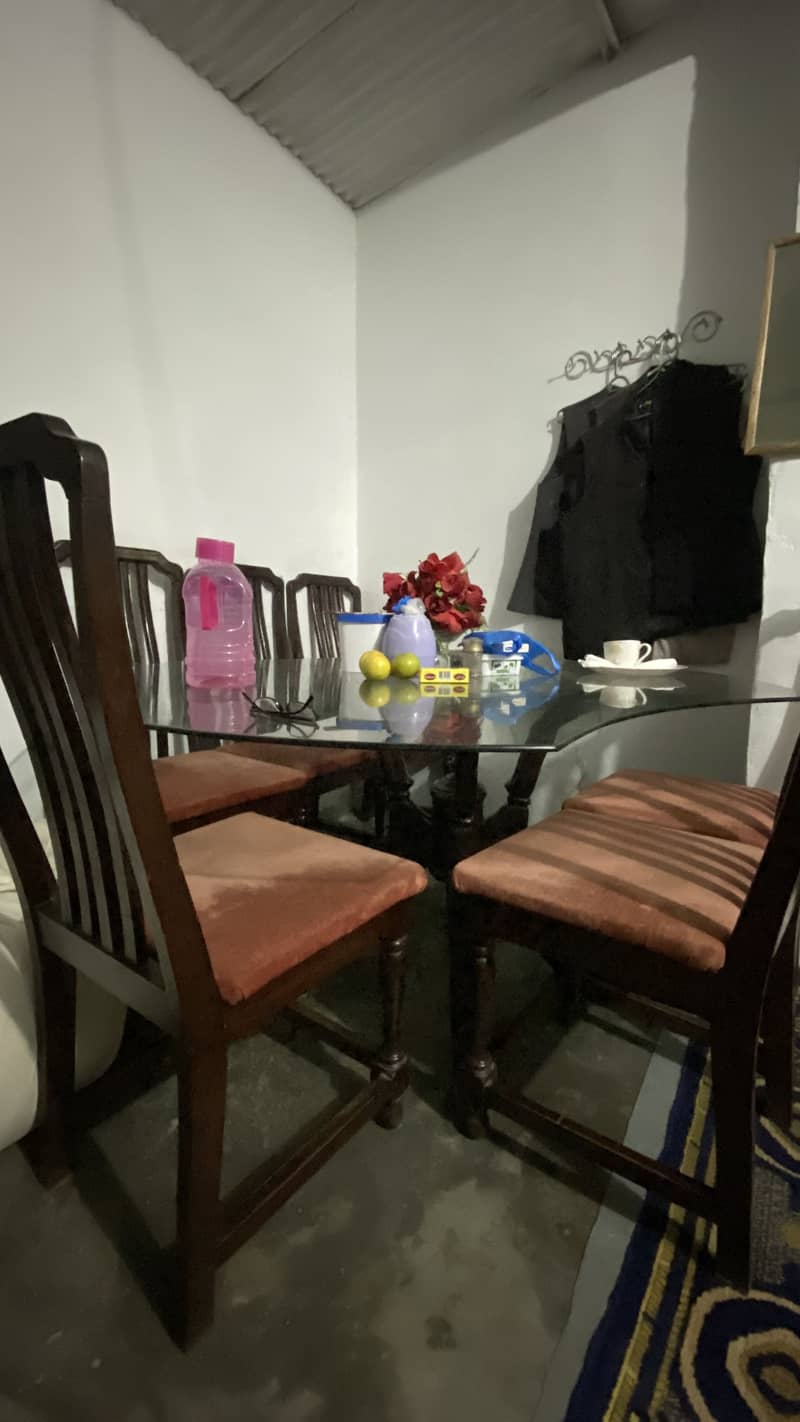 Dining table 4