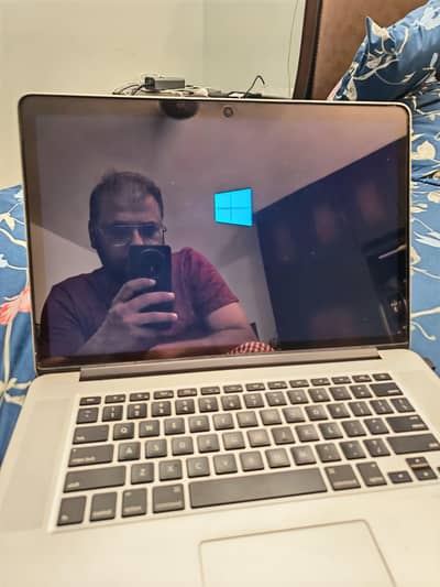 Macbook Pro Retina 2015 16gb ram 1tb SSD