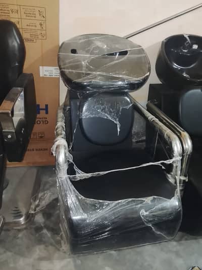 Mani pedi Chair / Facail Bed / Head wash Unit