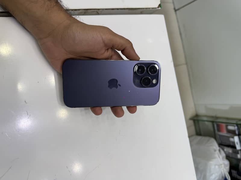 Apple iPhone 14 Pro 0