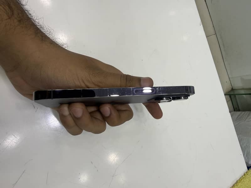 Apple iPhone 14 Pro 1