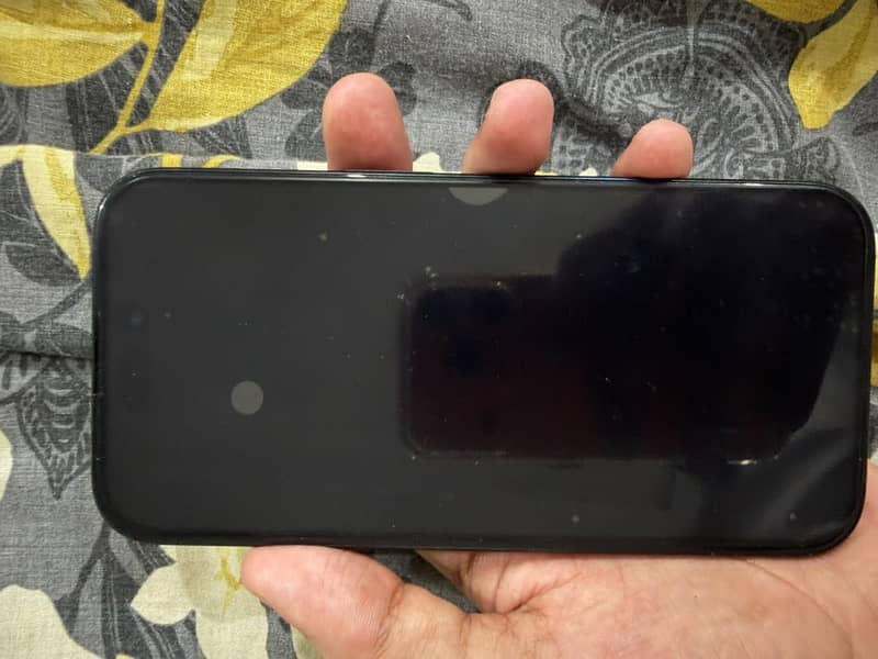 Apple iPhone 16 3