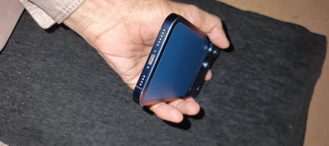 Apple iPhone XR