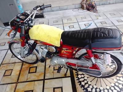 Total Jennie demond 110000 Yamaha 2 strok Whatsapp no 03497666545