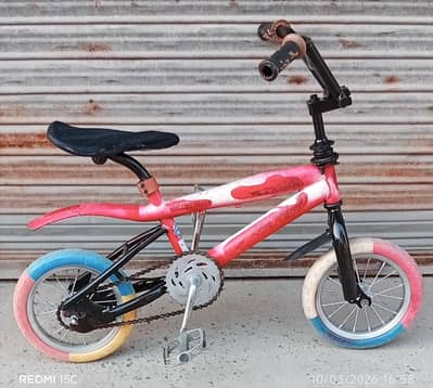 imported bicycle available size 12 (3 too 6) years old