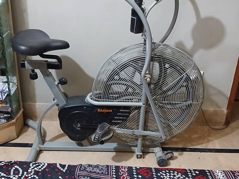 Exercise machine Cycle 0