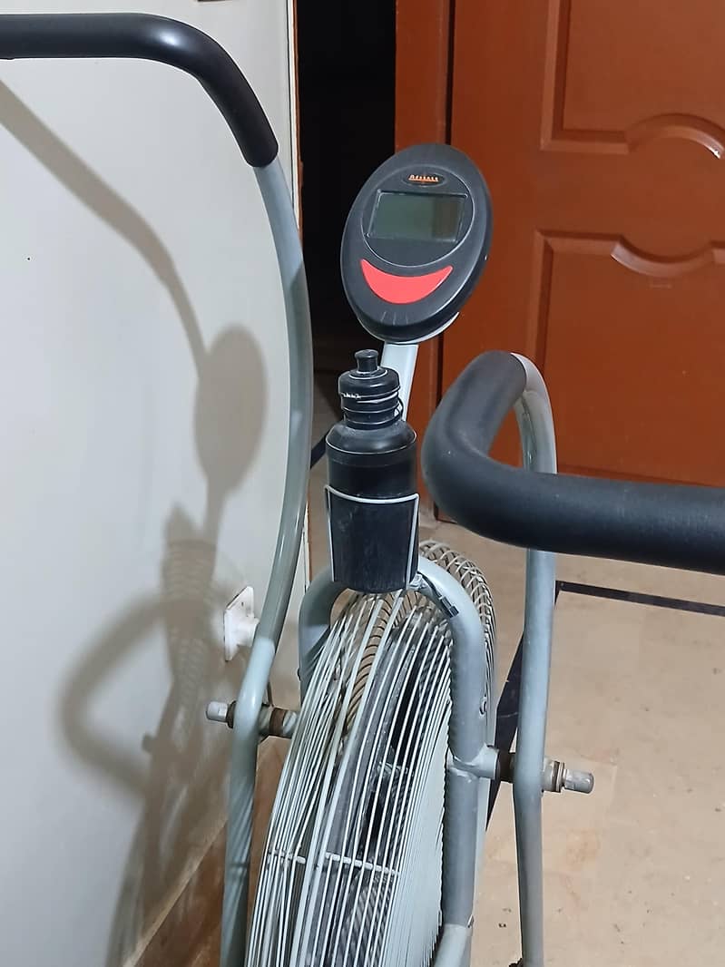 Exercise machine Cycle 1