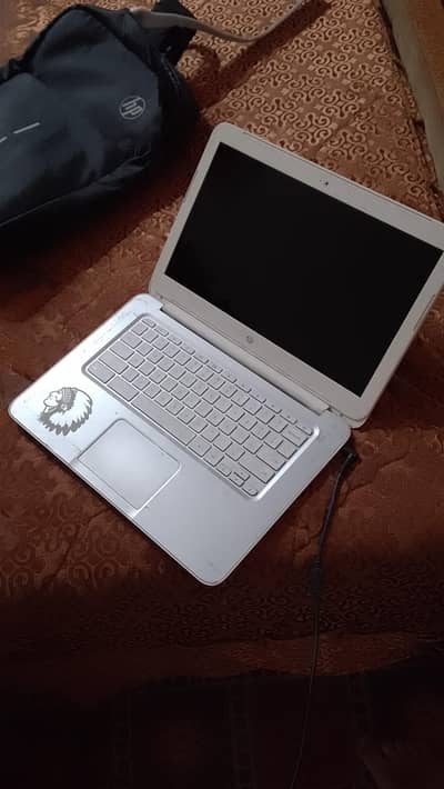 HP 14 White Laptop - 4GB RAM - 128GB - Good Battery
