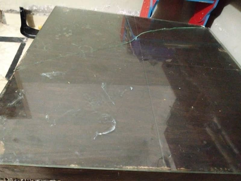 dining center table with top break glass 3