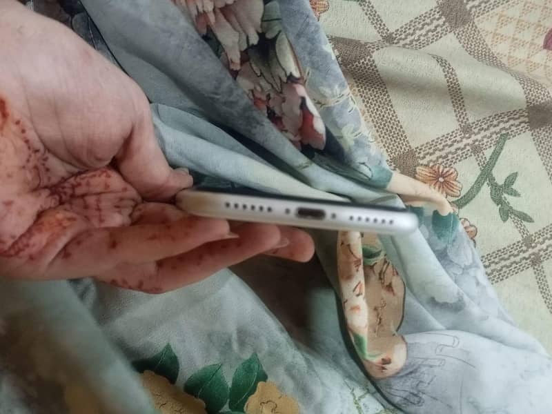 Apple iPhone SE 3