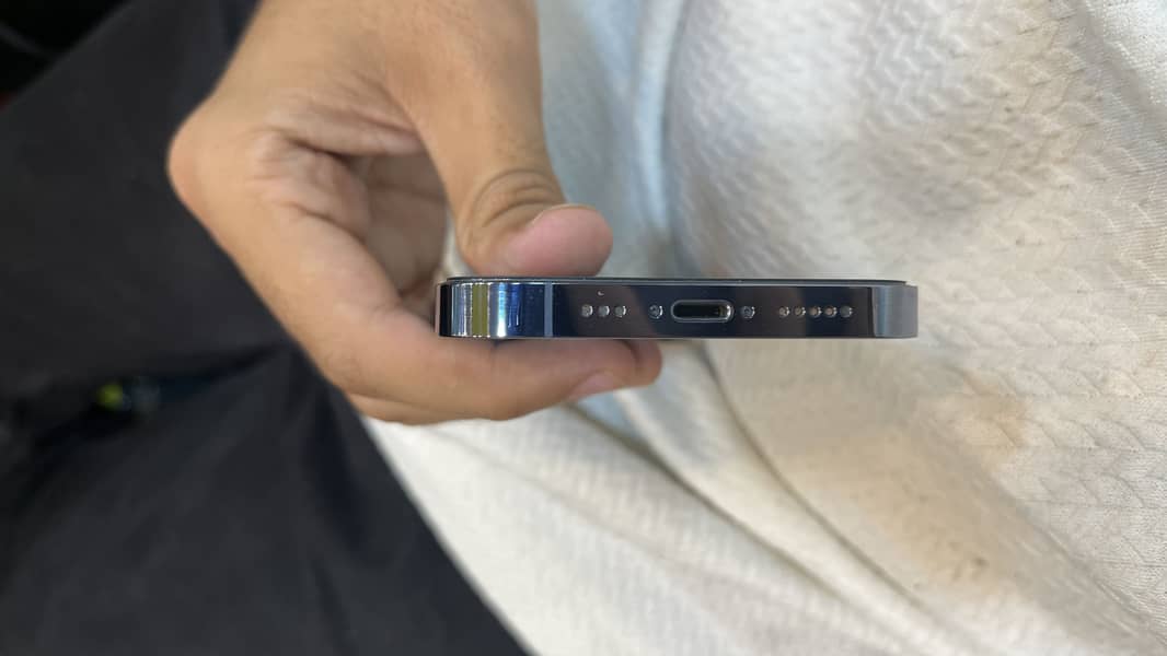 Apple iPhone 13 Pro 3