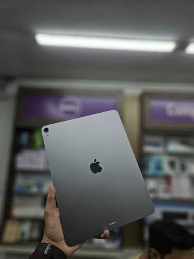 iPad Air 7 M3 12.9″ 128GB MDM | 100% Health | 20 Cycles