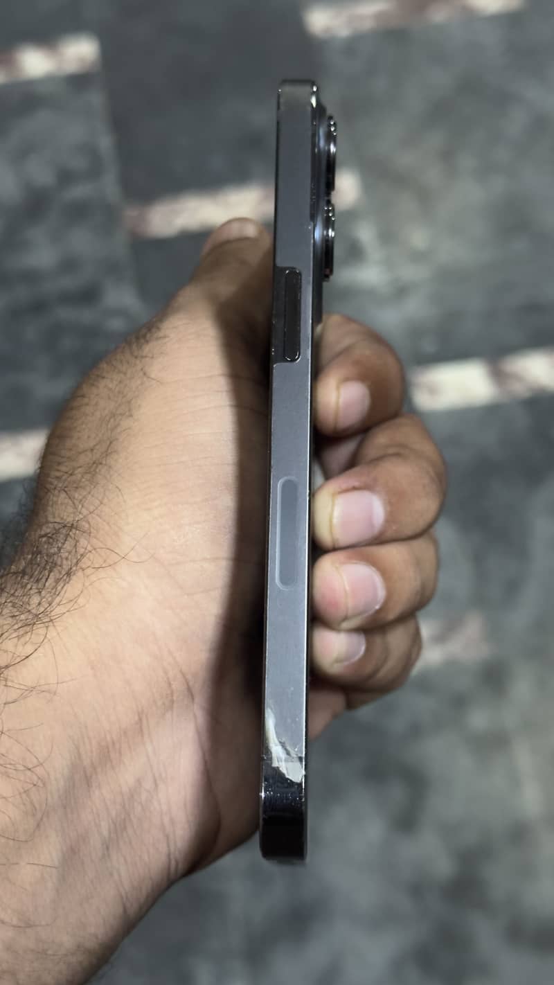Apple iPhone 13 Pro 1