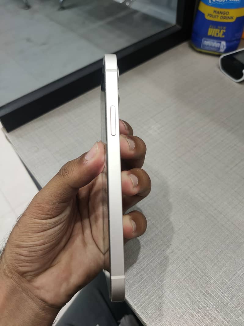 Apple iPhone 12 3