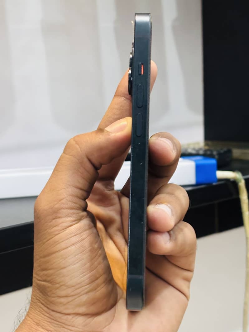 Apple iPhone 14 2