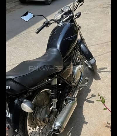 Suzuki GS 150 2014