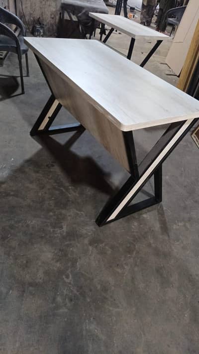 X-leg table