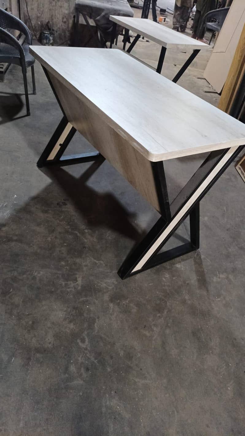 X-leg table 0