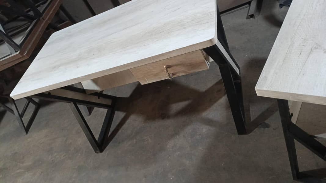 X-leg table 1
