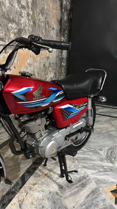 CG 125