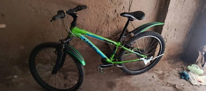 trek Aluminium frame hybrid bycycle